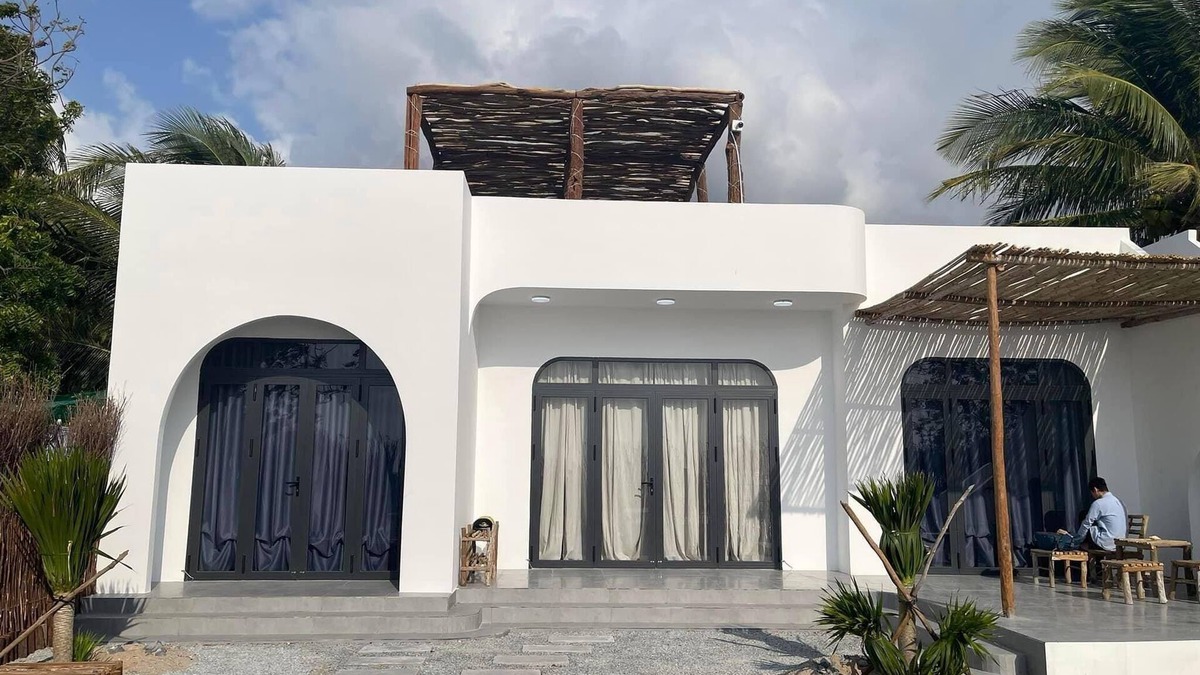 Phan Rang House | My Hoa Oceanfront Home