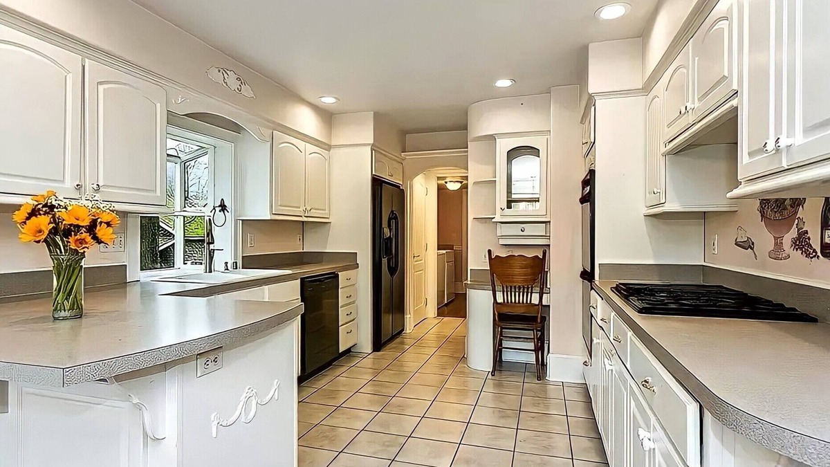 Gold Bar House | My house is extremely haunted so rented your own risk