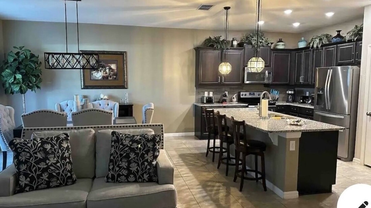 Gibsonton House | My House, Your House