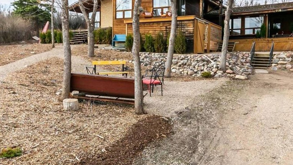 Saskatchewan Cottage | My Lovely Lakeview Cottage. Family Friendly With Access To The Lake.