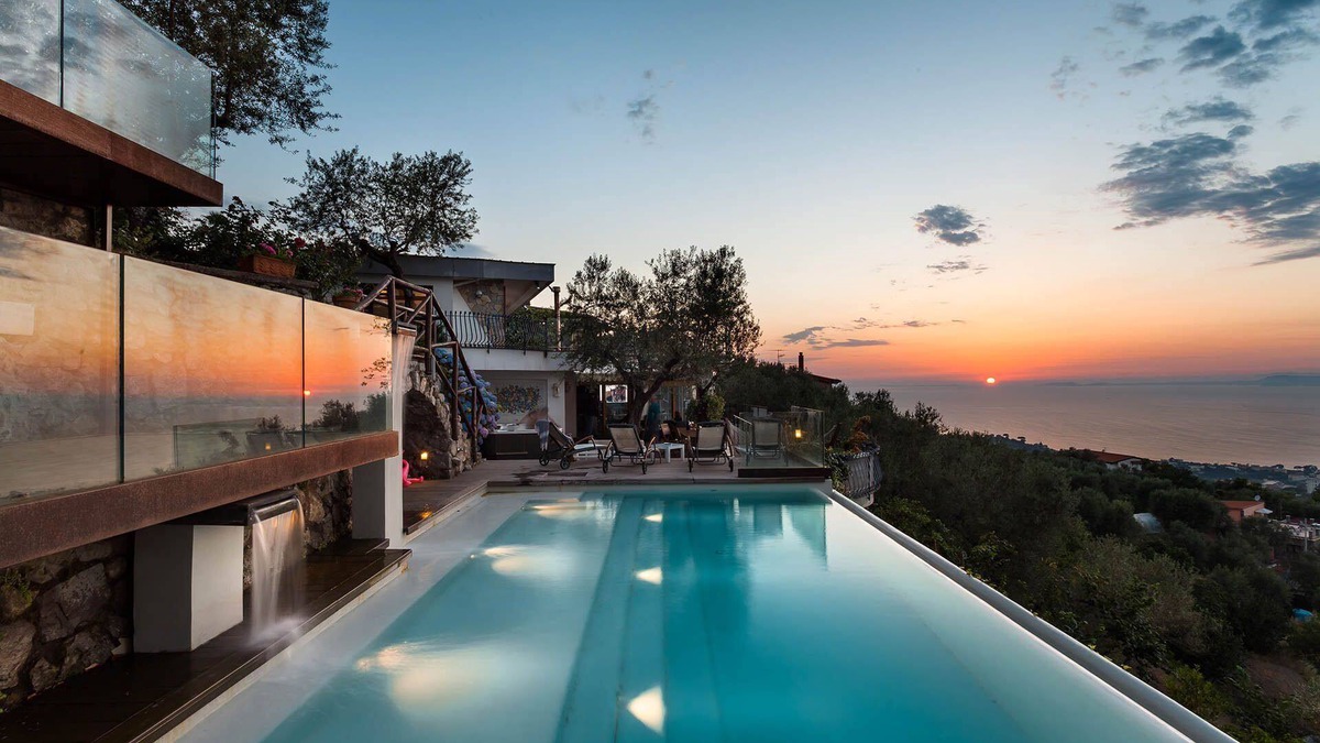 Sorrento Villa | My Rental Homes - Villa Davide, with infinity pool, sea view and Jacuzzi.