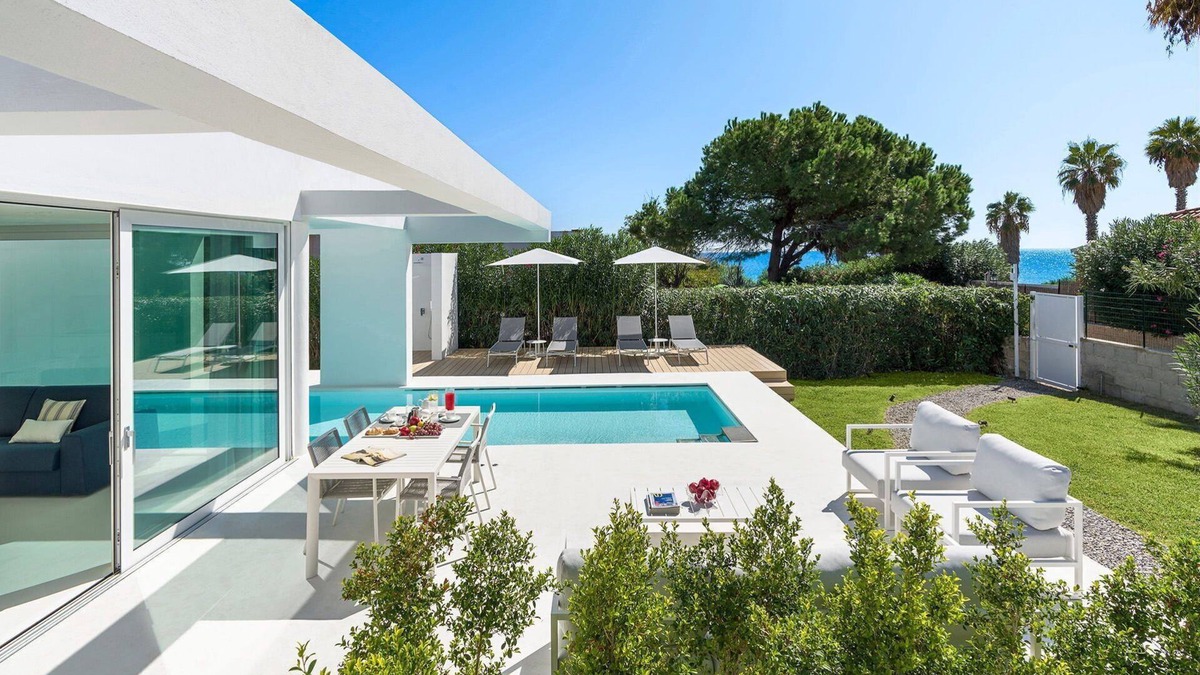 Punta Milocca Villa | My Rental Homes - Villa Zora with pool, garden, parking space