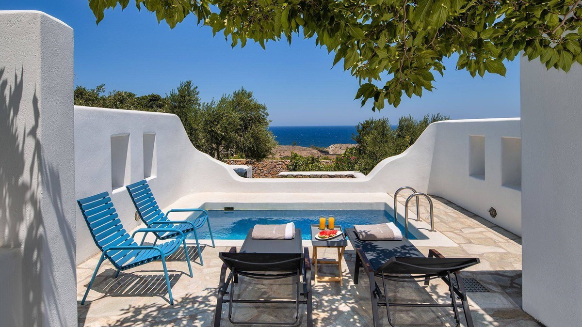 Kamari Villa | My Rental Homes - Villa Vorias with swimming pool. 1 bedroom; 4 guests