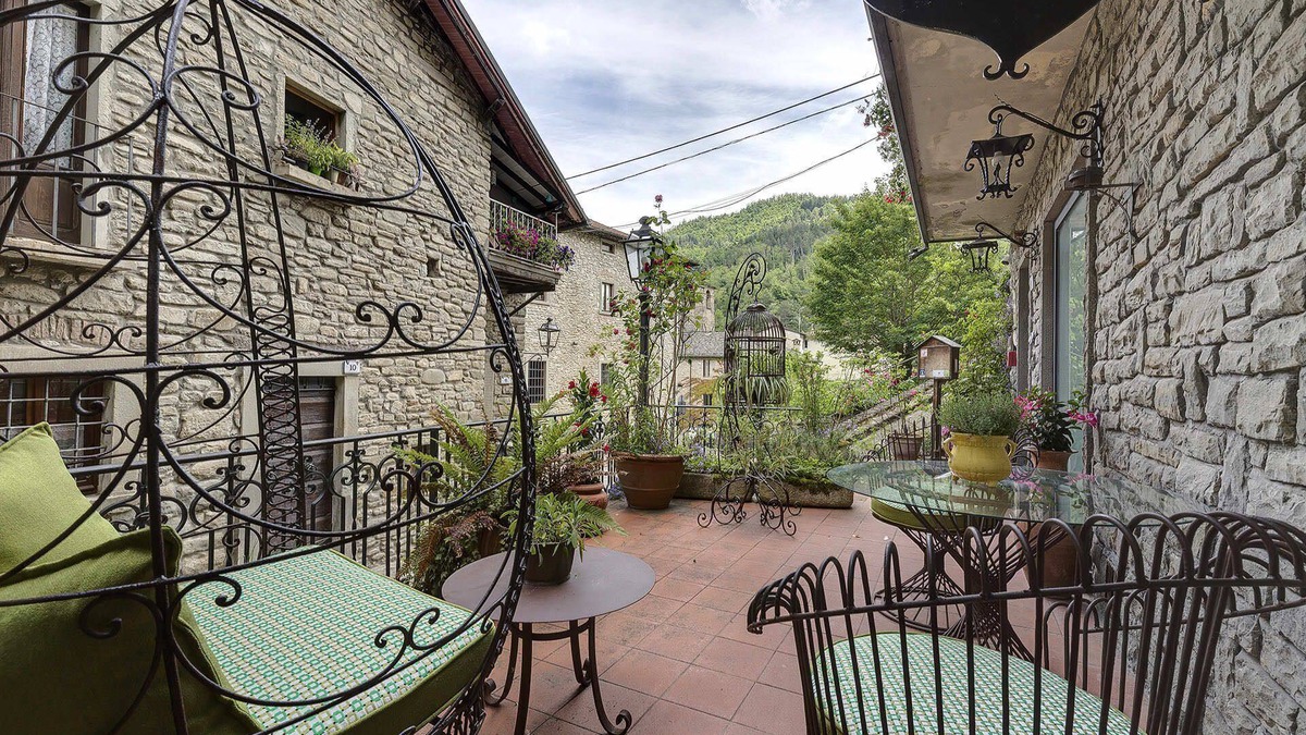 Palazzuolo sul Senio Villa | My Rental Homes - Villa Senio with private pool and jacuzzi