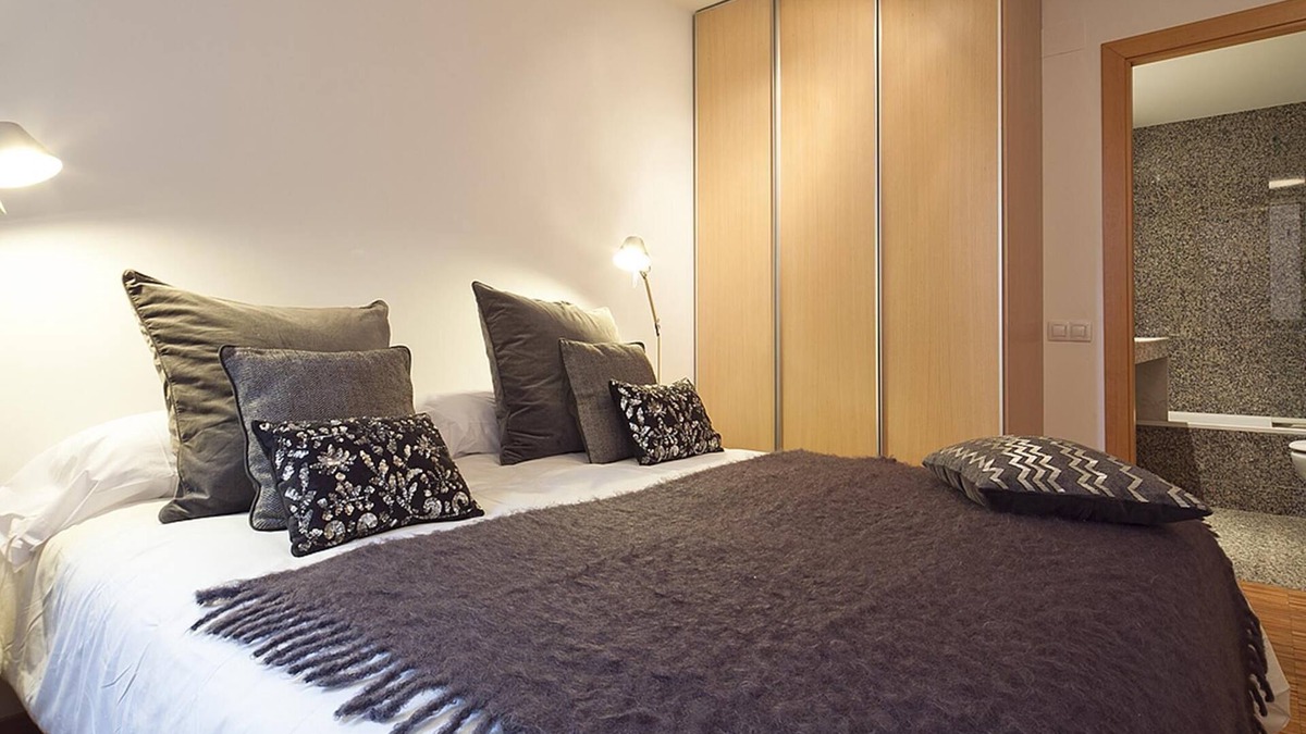 El Putget i Farro Apartment | My Space Barcelona 5 Apart. near Vall d'Hebron up to 30 people