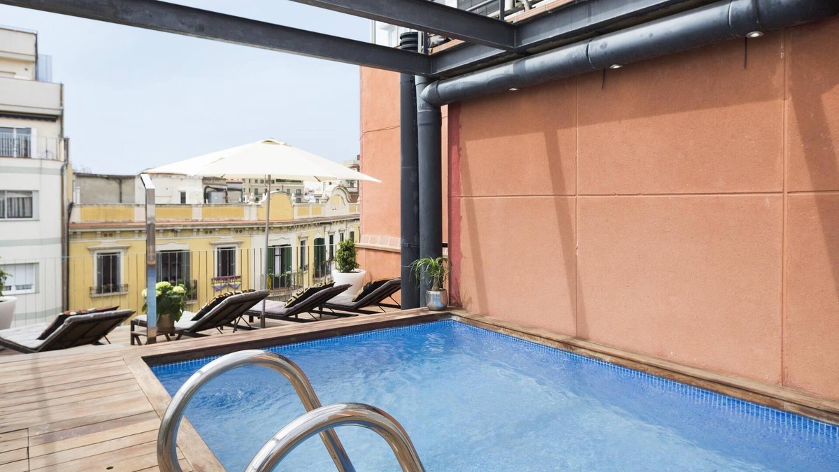 el Fort Pienc Apartment | My Space Barcelona Loft at the Arc de Triomphe with terrace and pool