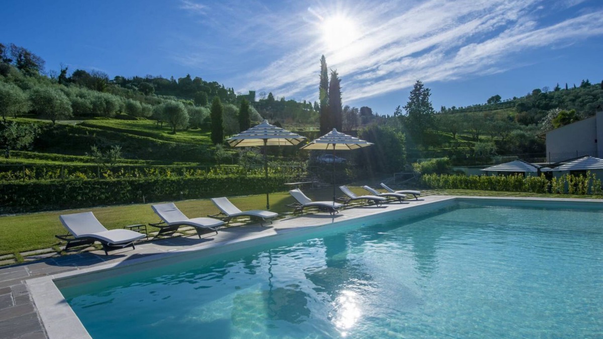 Panzano in Chianti Villa | MyExclusiveItaly - Villa Chianti with infinity pool and vineyard view