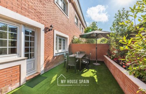 Las Mestas House | MyHouseSpain - Hermosa casa con jardín en Gijón