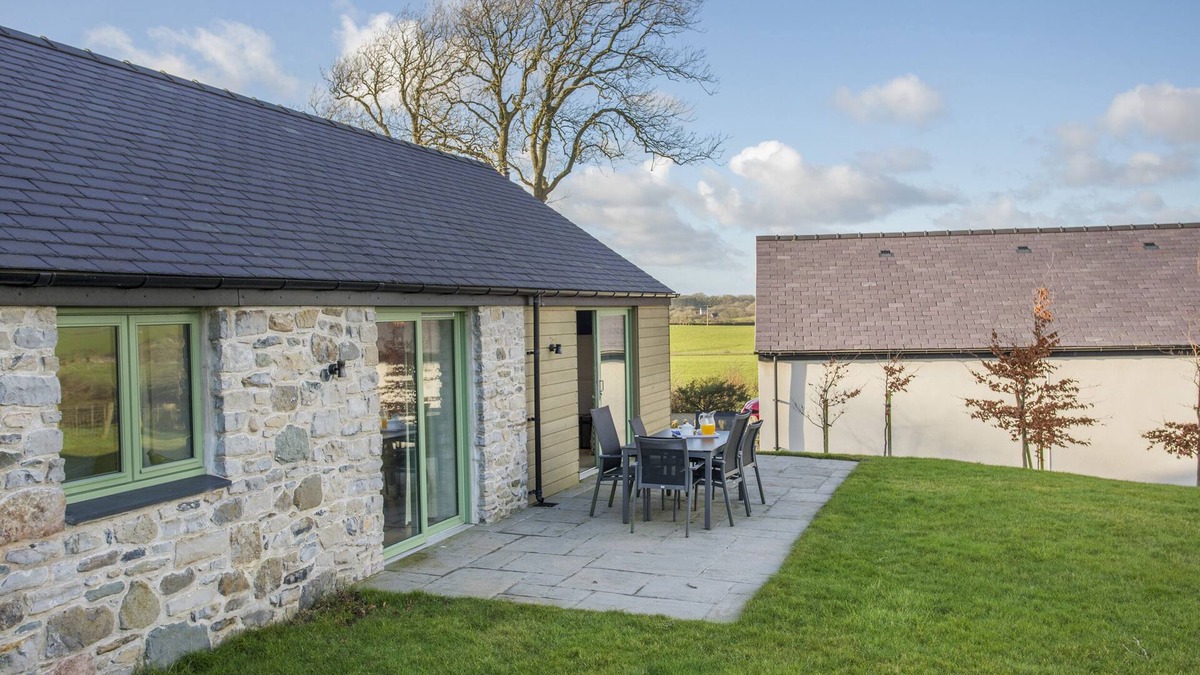 Brynsiencyn Cottage | MYNYDD PARYS, pet friendly, with a garden in Brynsiencyn