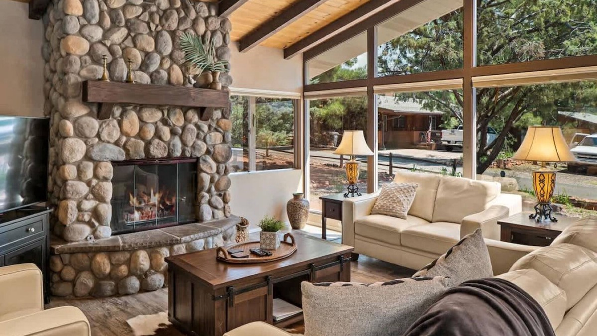 Sedona House | Myrinn – Desert Design w/Hot Tub & Creek Access