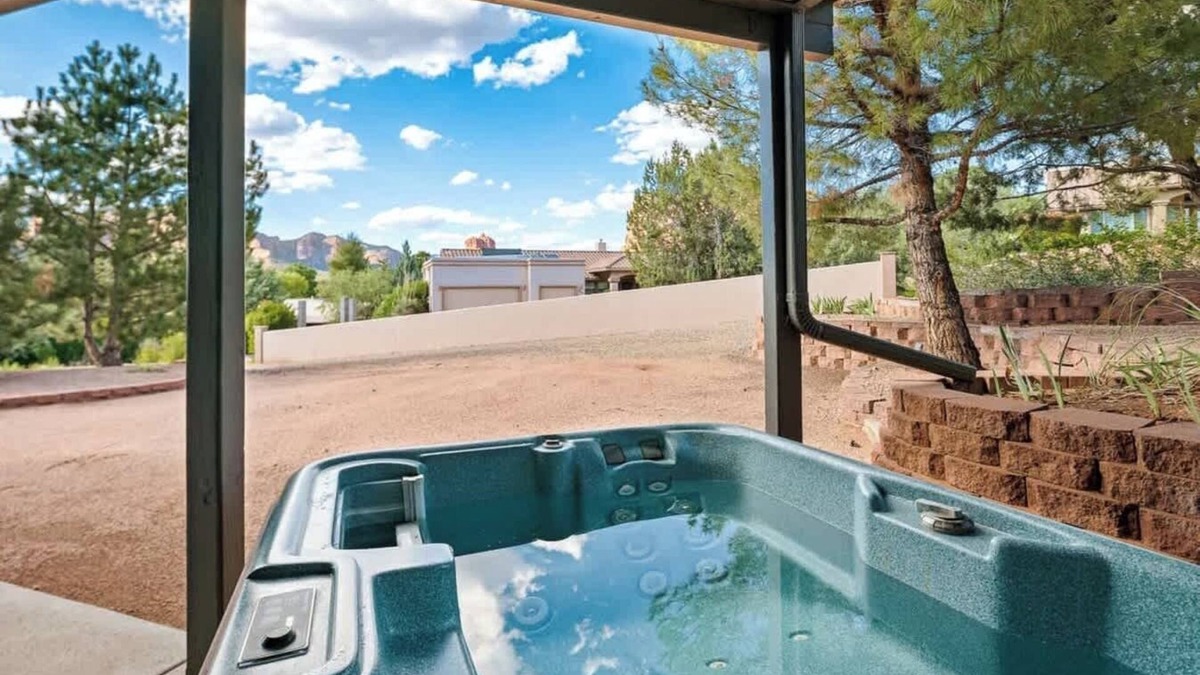 Oak Creek Villa | Myrinn – Escape to Red Rock Views & Hot Tub