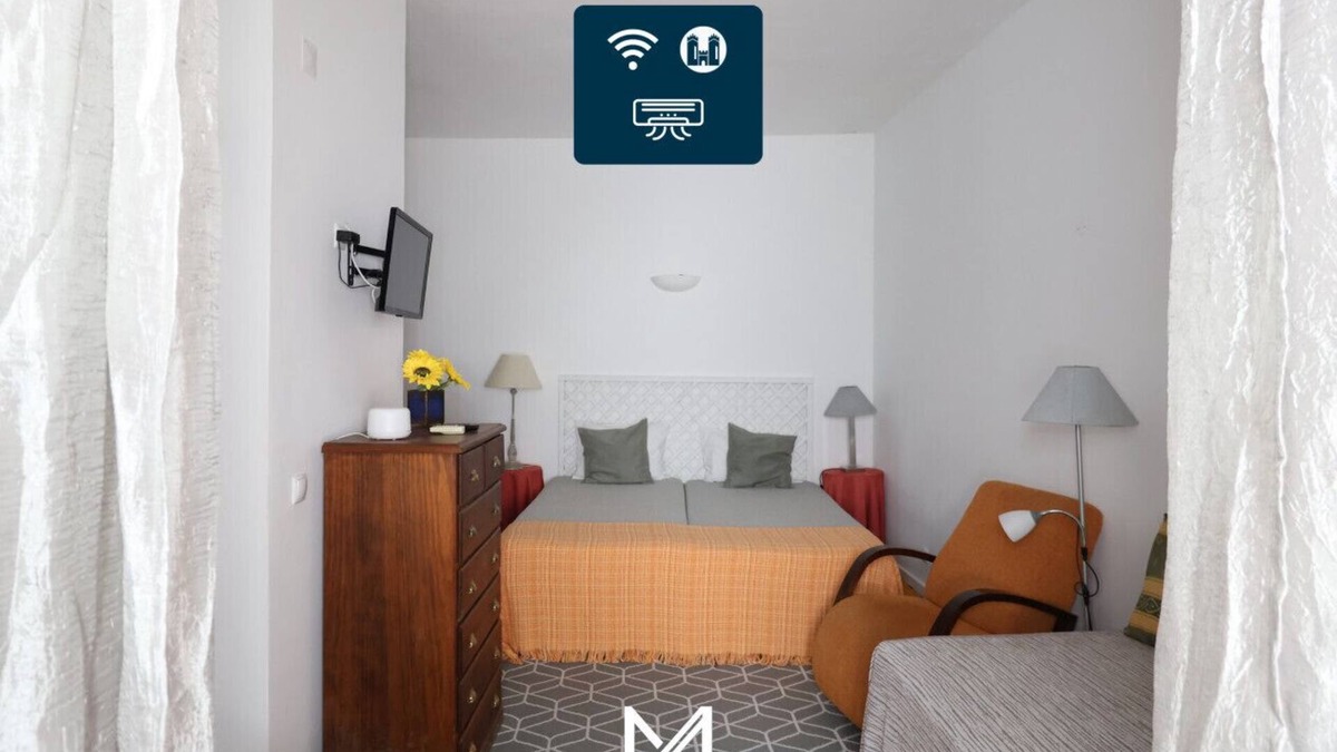 Mertola House | MyStay - The Viscount's House | Twin Standard