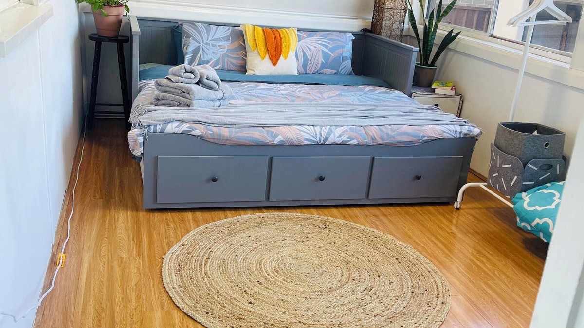 Wentworthville House | Mystic Garden with private entrance and bathroom