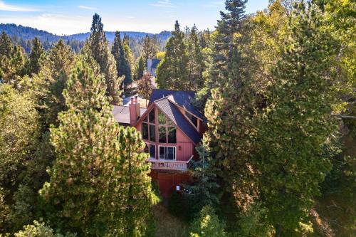 Meadow Bay House | Mystic Ridge by AvantStay Game Room Views