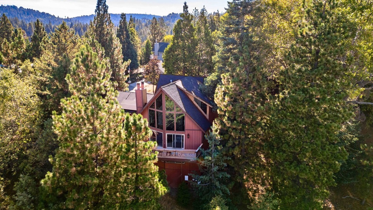 Meadow Bay House | Mystic Ridge by AvantStay | Game Room + Views