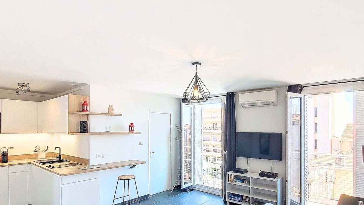 Jean-Medecin Apartment | N&J -GIOFFREDO BELLO - Central - Near Beach
