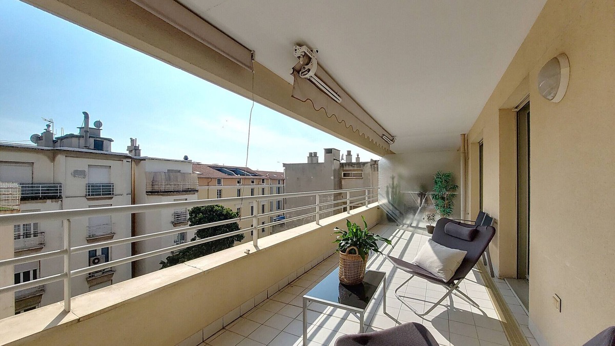 Carre d'Or Apartment | N&J - LE BACCARA - Central