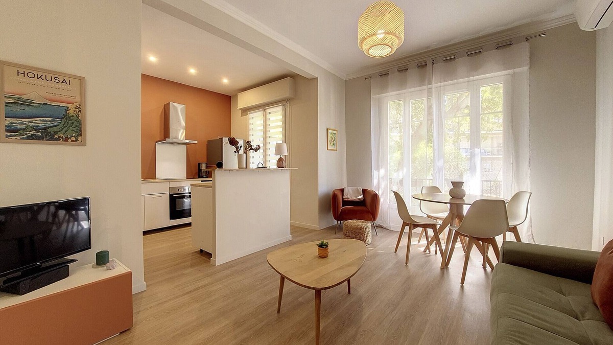 Les Baumettes Apartment | N&J - PALAIS VEGA - Balcony - Central