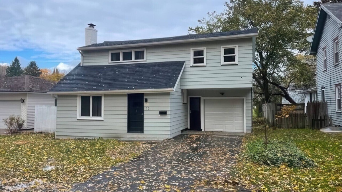 Sea Breeze House | N/Lake Ontario - 3BR Home Near Beach & Seabreeze