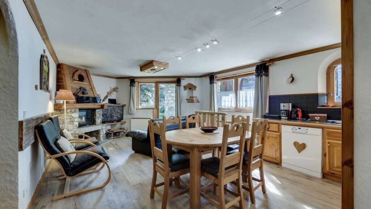 Val-d'Isere Apartment | N2 chalet apartment 4*63m²4/5 person at the slopes foot