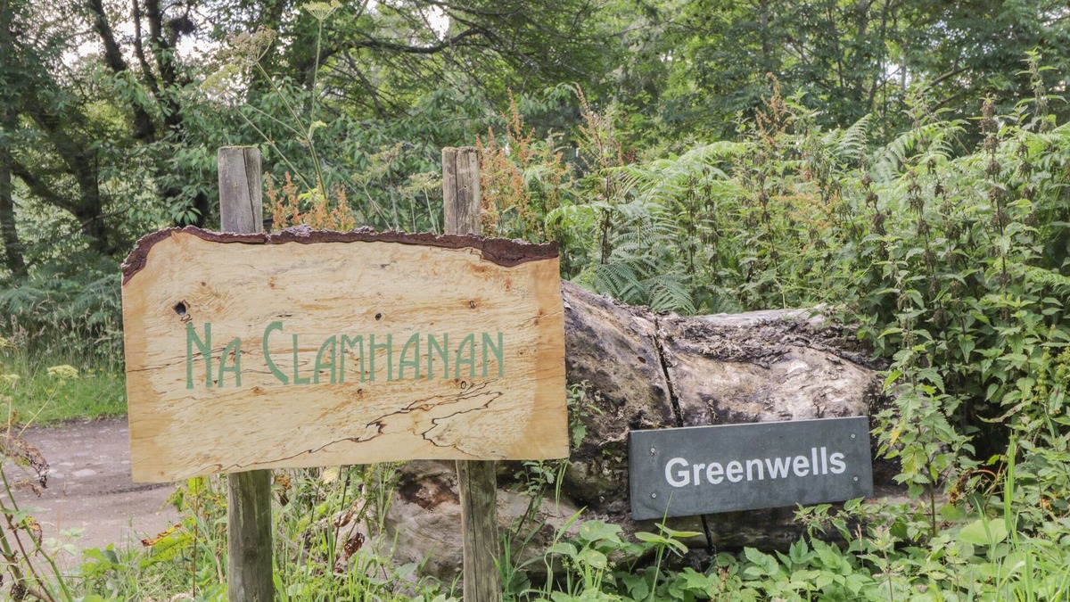 Forres Cottage | Na Clamhanan