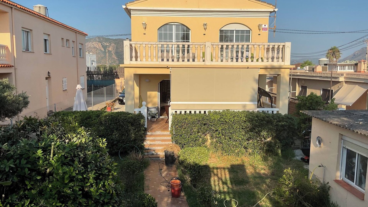 Tavernes de la Valldigna House | Natural beach house