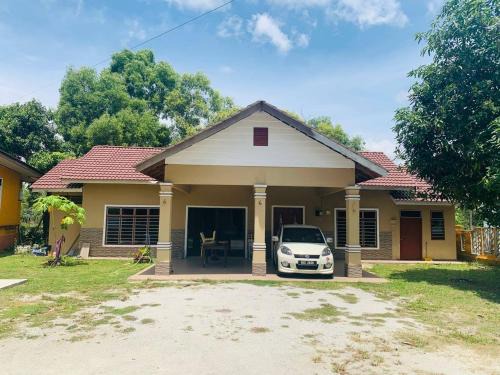 Kampong Raja House | Nabilah Homestay, Besut