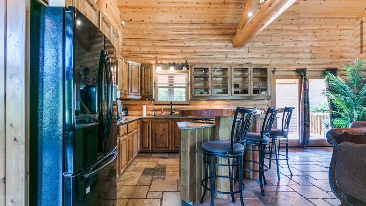 Wheatland Cabin | Naffcation Lodge OKC Cabin And Guest House Retreat On 5 Acres