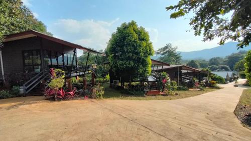 Mae On House | Nakra Hill Mae on