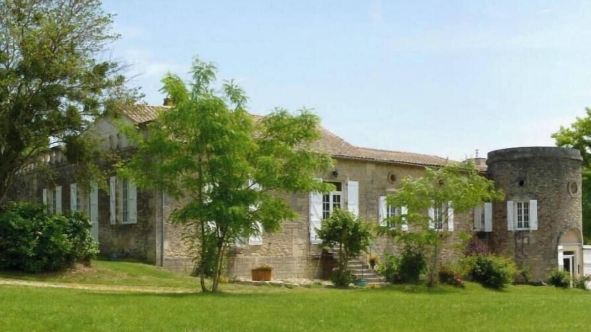 Lamothe-Landerron Apartment | nAncien Haras de la Tour Chambre Le Parc