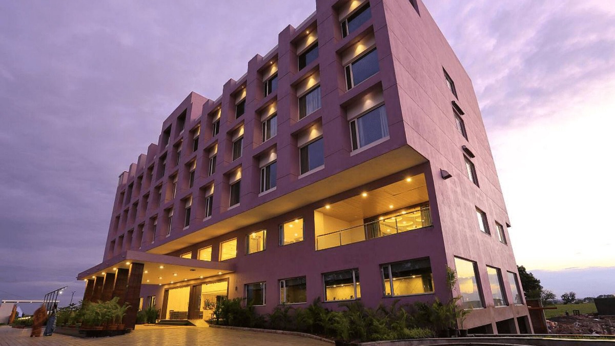 Dewas Hotel | Nandan Kanan-M Square Hotels and Resorts