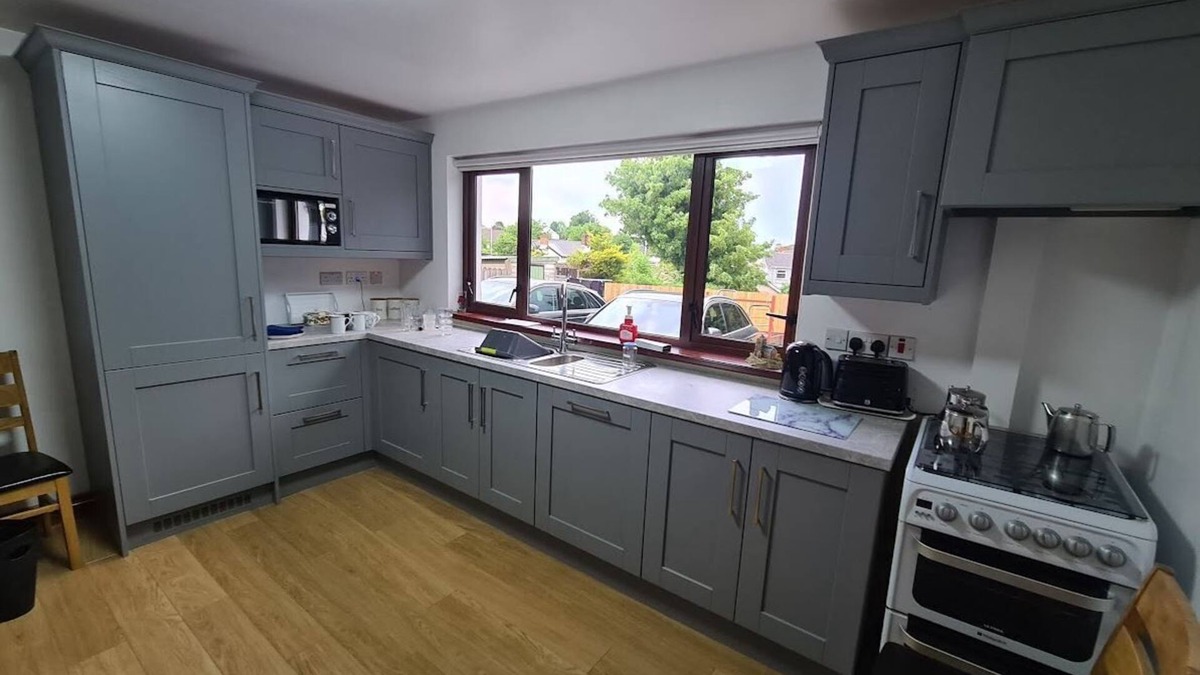 Maghera House | Nans Place is a homely house with amenities within walking distance