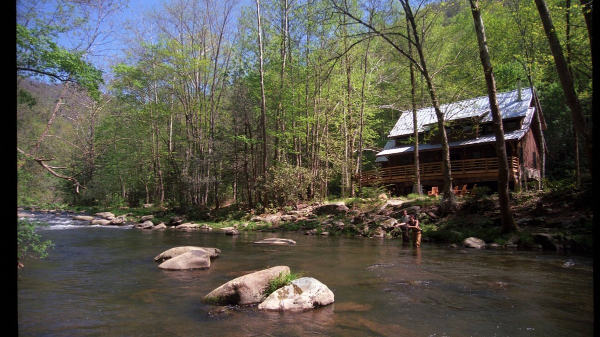 Topton Cabin | Nantahala Riverfront Cabin near NOC and Bryson City