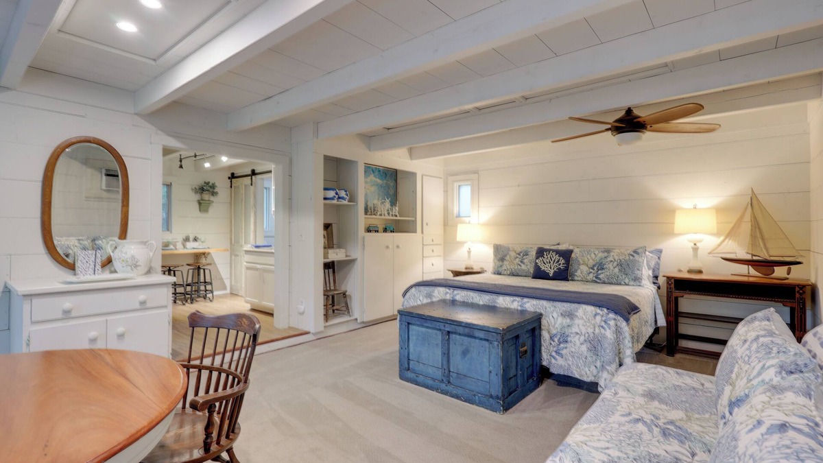 Fernandina Beach Apartment | 'Nantucket Cottage' w/Fishing Dock + Sunsets