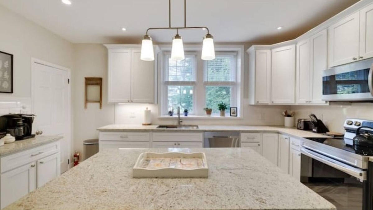 Pocono Pines House | Naomi Lake Guest House