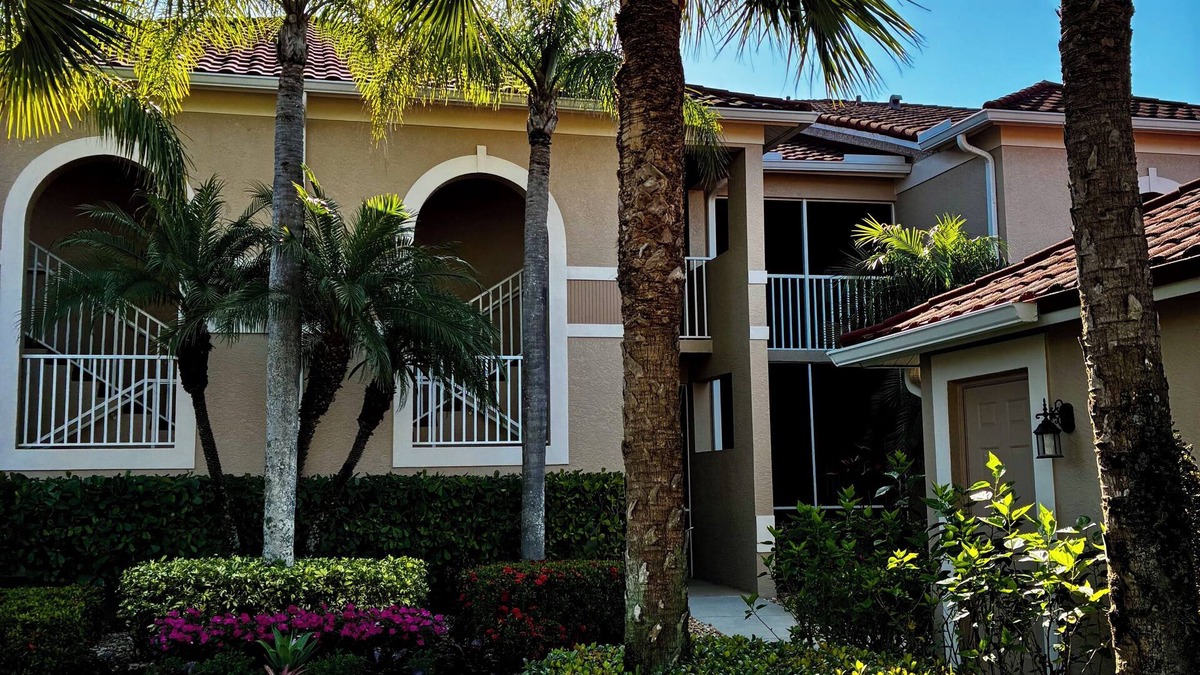 Naples Condo | Naples Beach , Golf and Country Club Naples Florida
