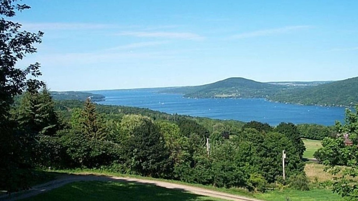Naples Cabin | Naples, NY - Finger Lakes/Hemingway Log Cabin