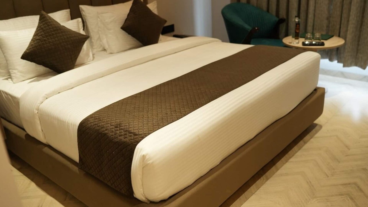 Tuljapur Hotel | Narayani Executive