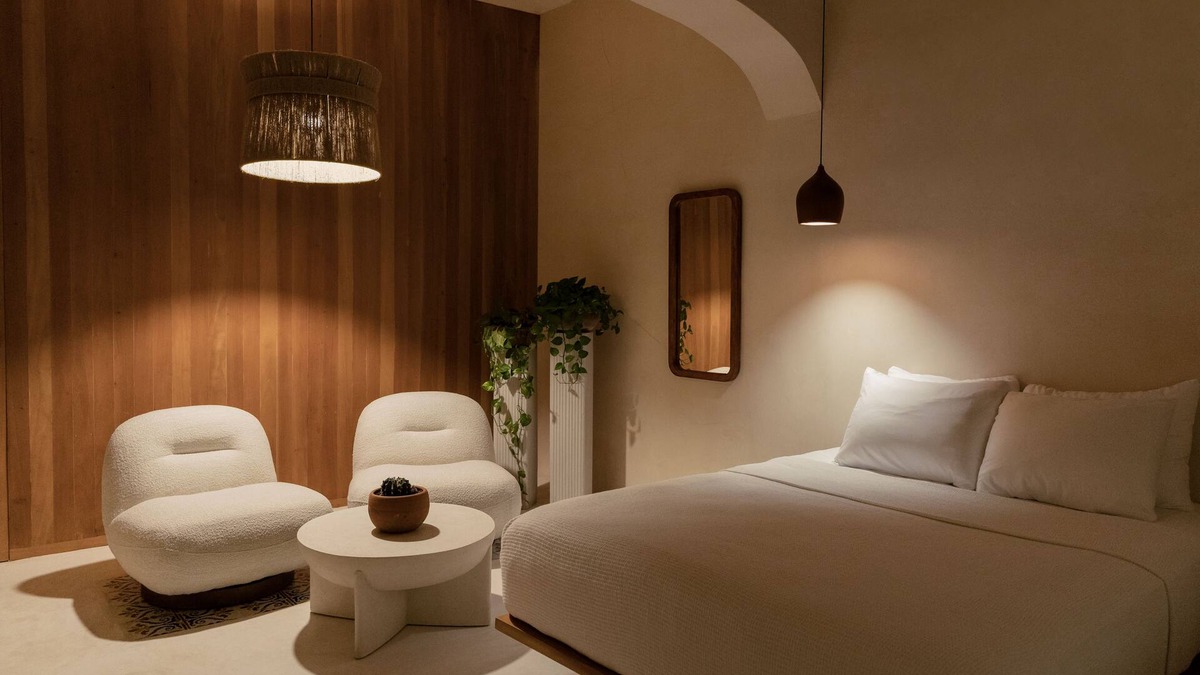 Zona Centro House | Narrativ Lofts -Lira- Mid Century Cozy Retreatn