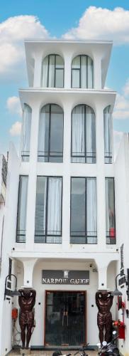 Bareilly Hotel | Narrow Gauge Hotel