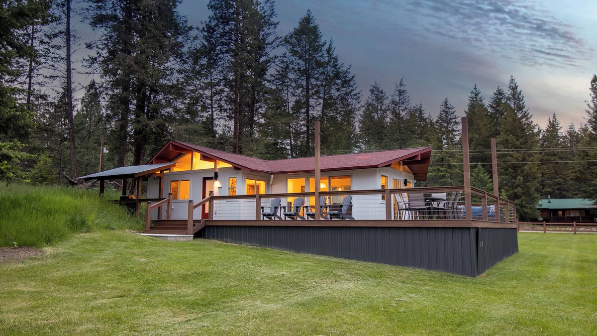 Kings Point Cabin | Narrows Cove Cabin