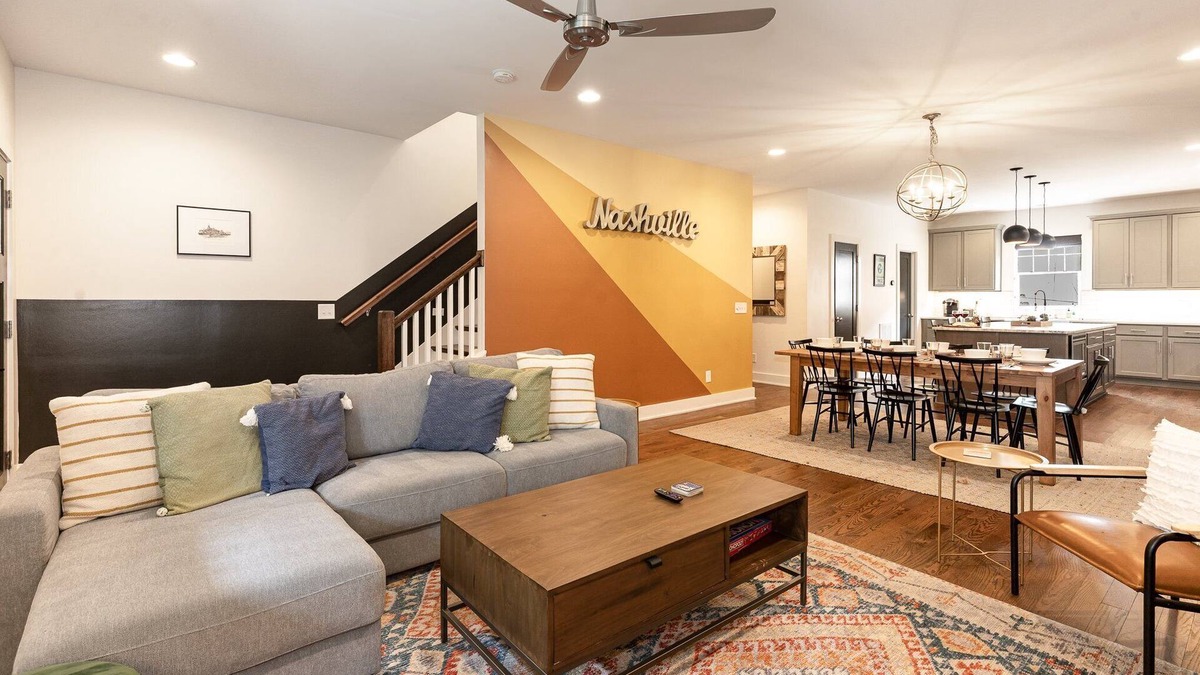 Historic Waverly House | Nashville Comfort-Mins to Broadway-12th S District