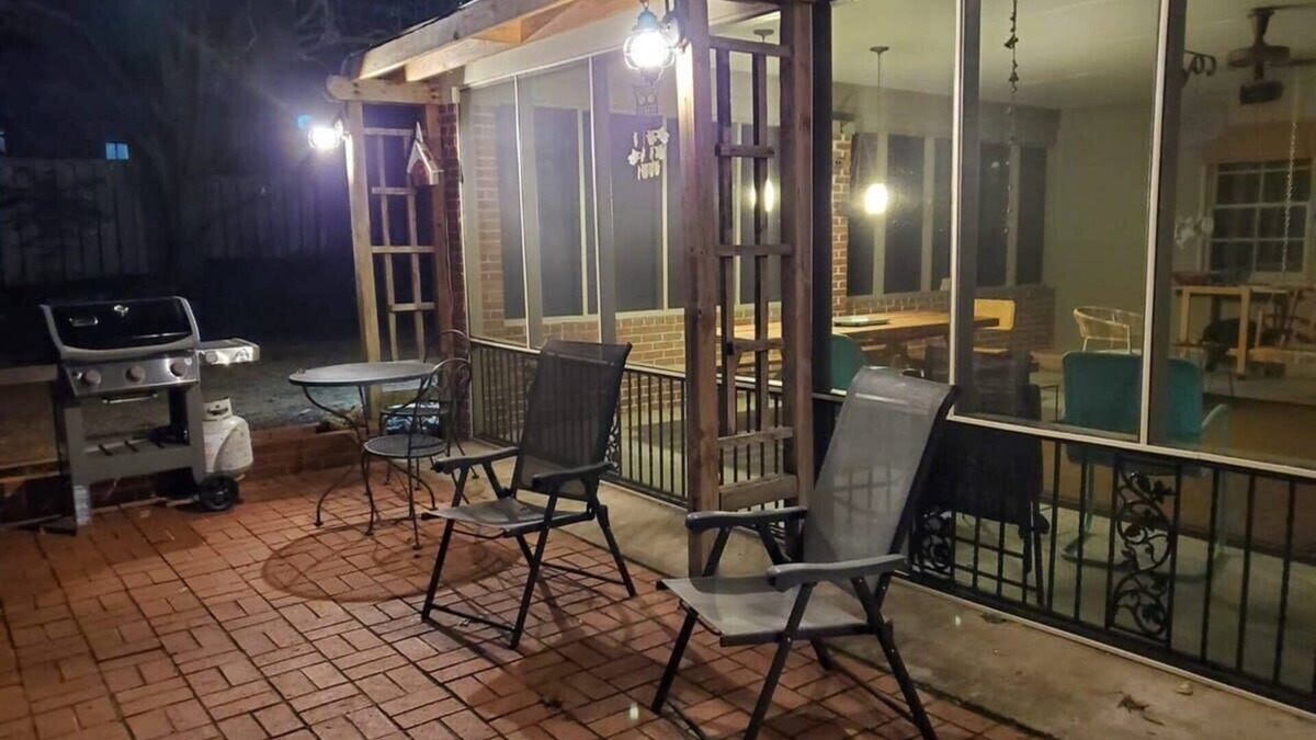 Hillwood Cabin | Nashville elegance enjoy southern comfort in style