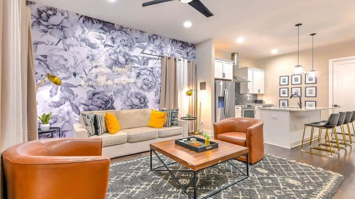 Nashville House | Nashville Retreat | 11 Beds Hot Tub Pool Table