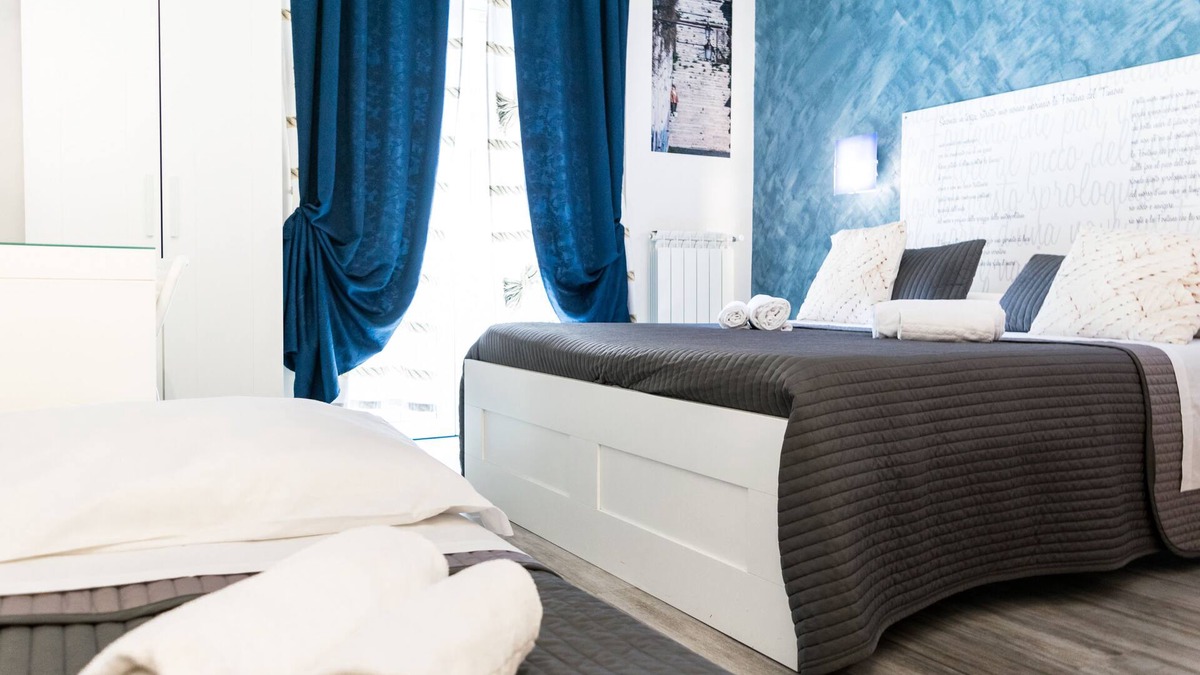 San Giovanni Apartment | NASONI DI ROMA COLOSSEUM APPARTAMENT (until 33 people)