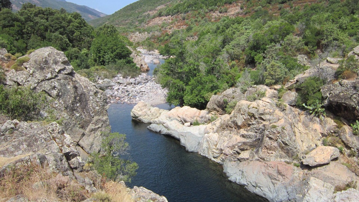 Manso Villa | Natural swimming pool Direct access torrent Fango - Corsica Calvi Galeria Manso Playful