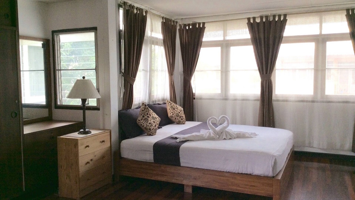 Khanna Yao House | Naturbliss Resort Village