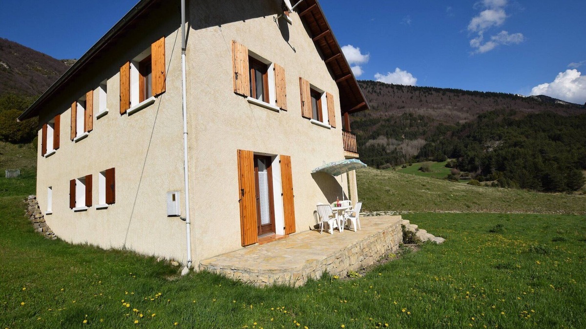 Lus-la-Croix-Haute Apartment | Nature & Adventure Highlights