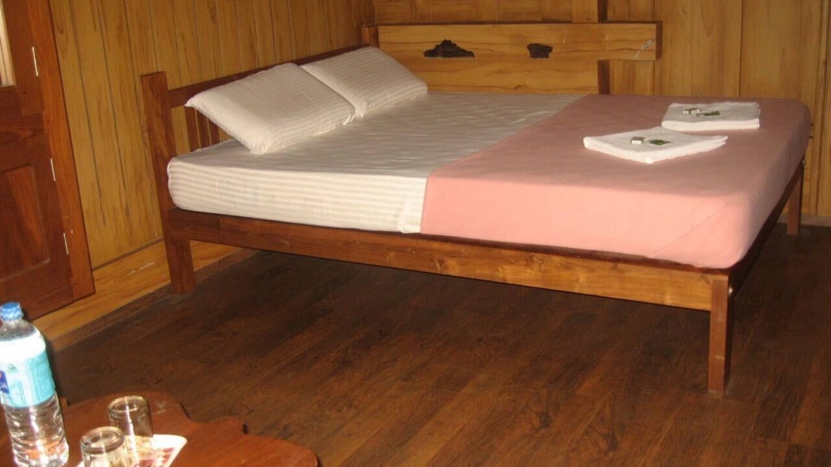 Periyur House | Nature Castle-A Traditional Kerala Style wooden home