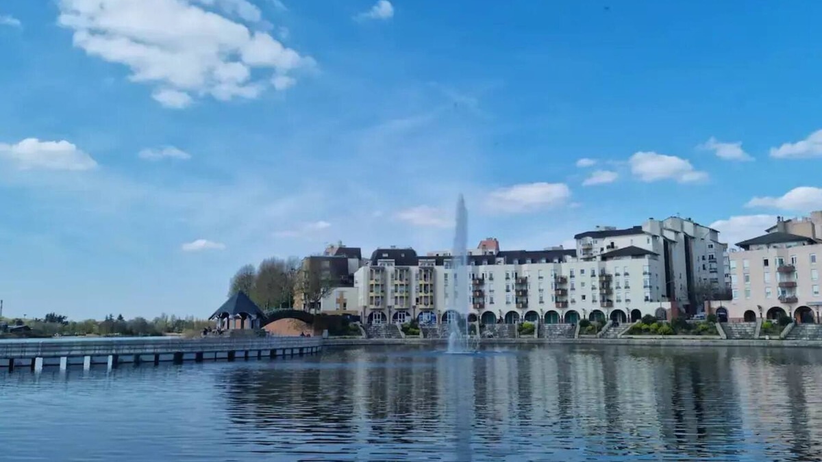 La Source Apartment | Nature in Parisnn